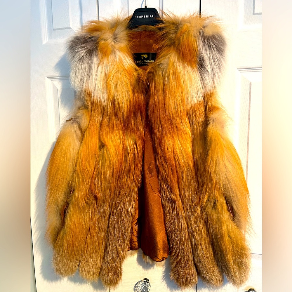 Fox luxurious vest by Paolo Moretti